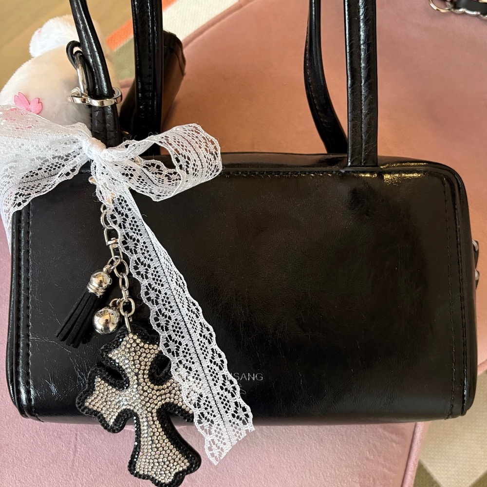 (SOLD) Black faux leather shoulder bag